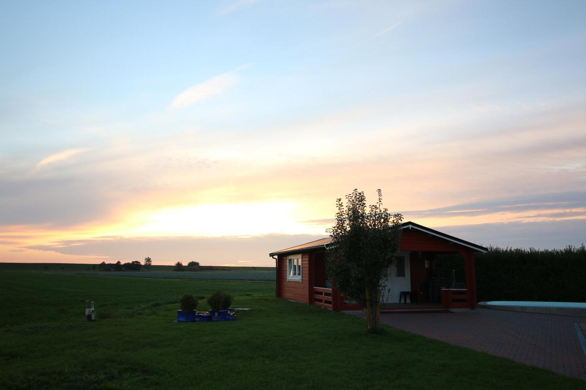 Landhaus Nordsee-Peerhuus Friedrichskoog Exterior photo